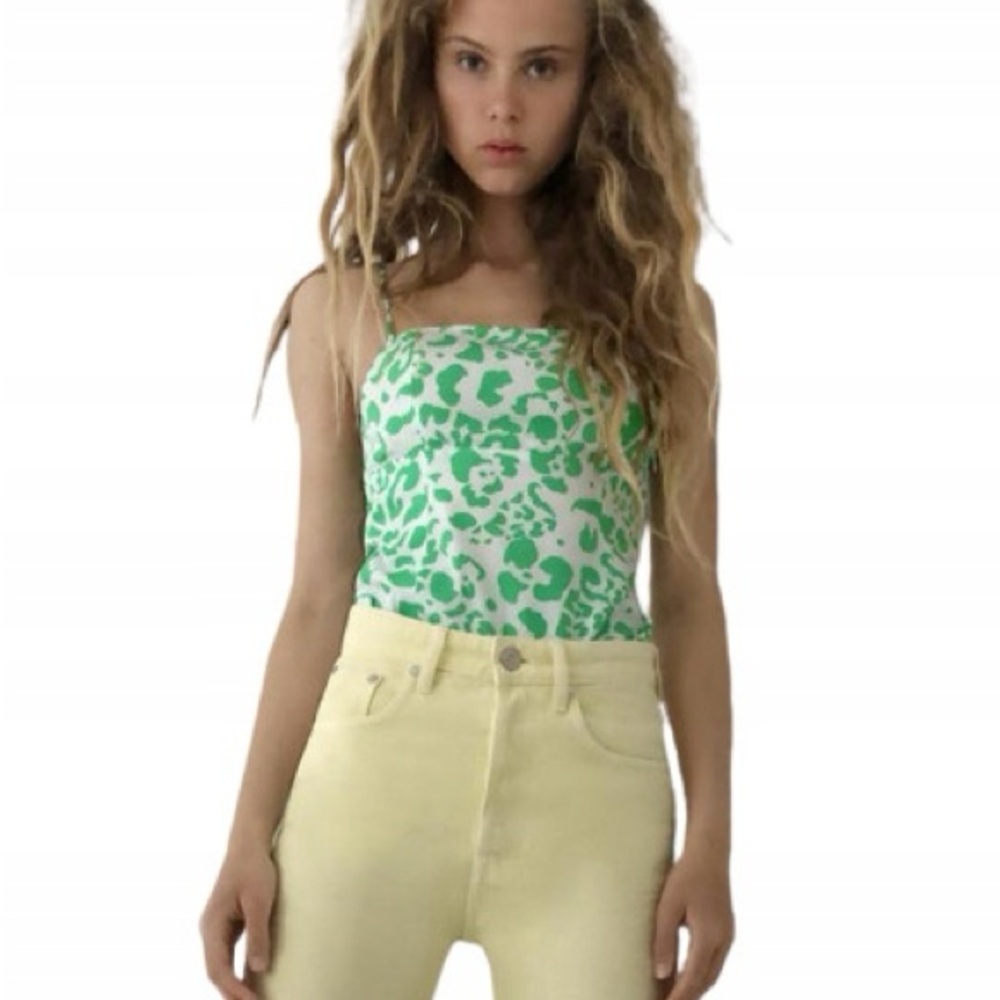 Zara Xs Green Leopard Print Top body